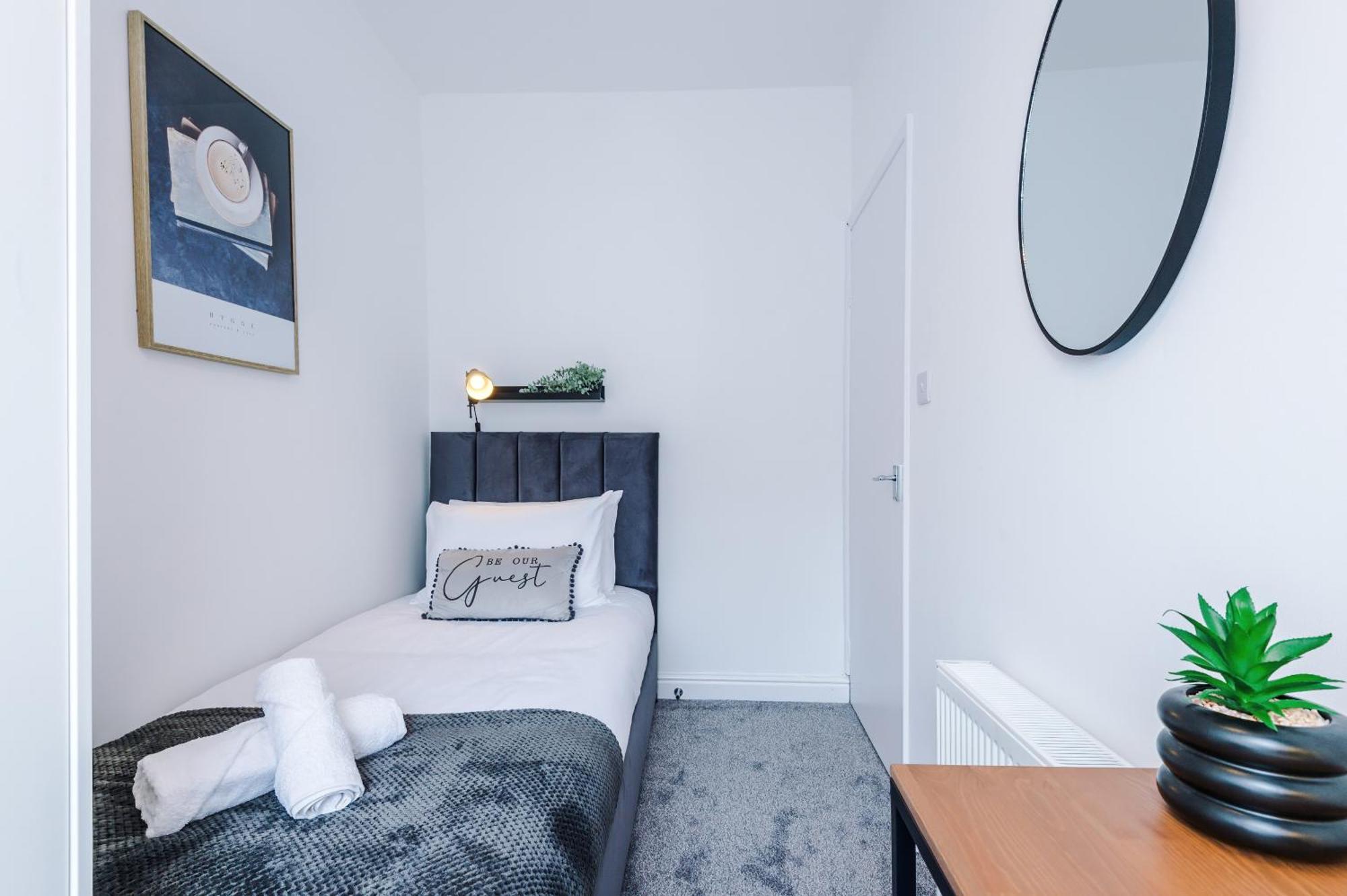 Modern Premium 3 Bed Hidden Gem - Central Location 반즐리 외부 사진